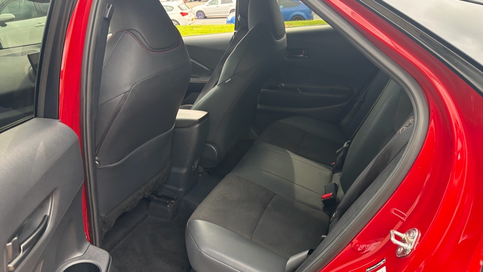 Toyota C-HR 2.0 PHEV GR Sport 5dr CVT Hatchback - Image 15