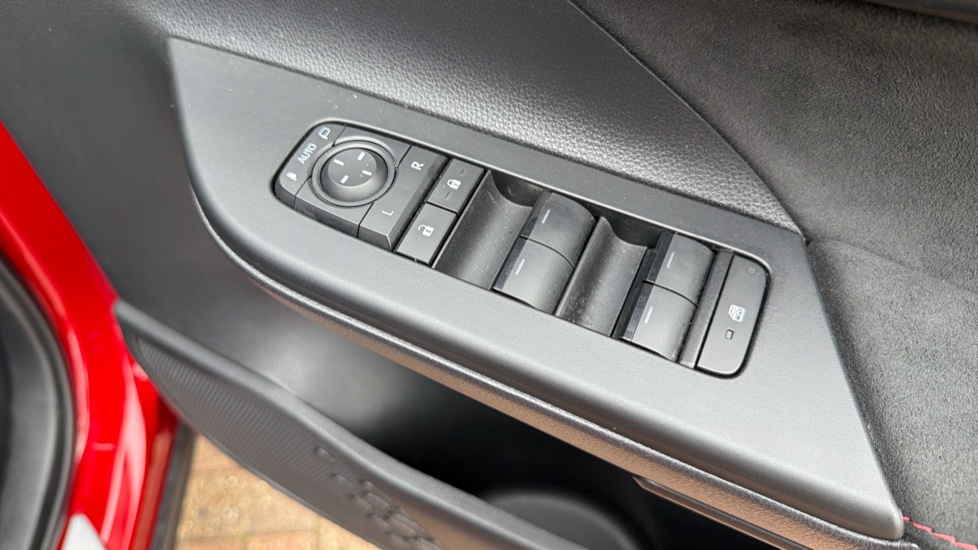 Toyota C-HR 2.0 PHEV GR Sport 5dr CVT Hatchback - Image 35