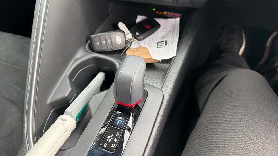 Toyota C-HR 2.0 PHEV GR Sport 5dr CVT Hatchback - Image 41