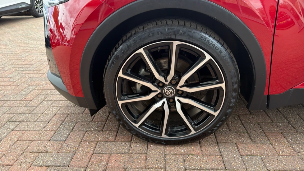 Toyota C-HR 2.0 PHEV GR Sport 5dr CVT Hatchback - Image 44