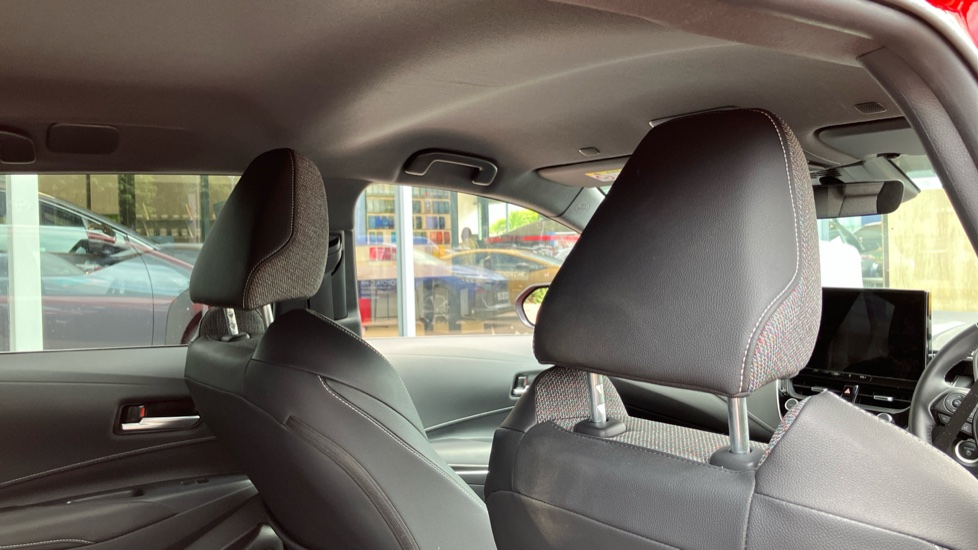 Toyota Corolla 2.0 Hybrid Design 5dr CVT Hybrid Hatchback - Image 19