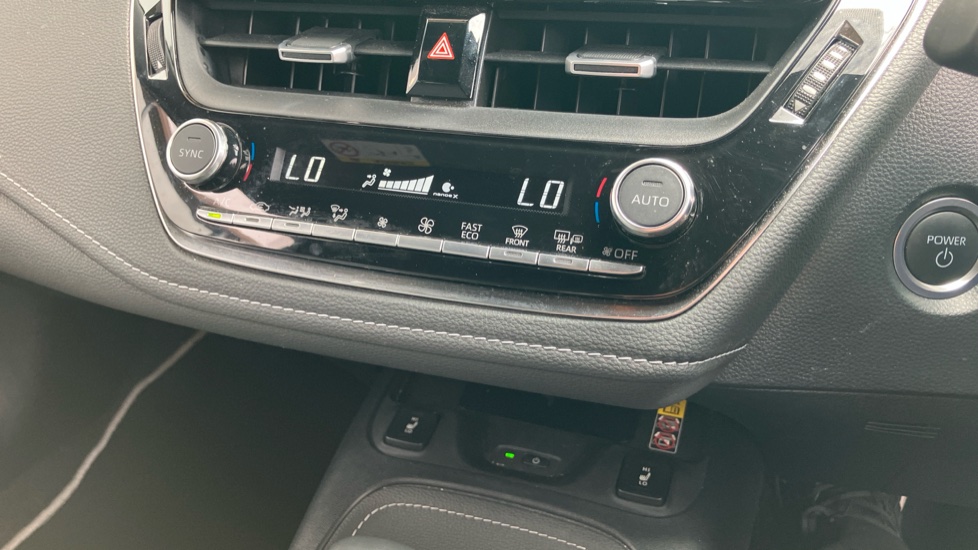 Toyota Corolla 2.0 Hybrid Design 5dr CVT Hybrid Hatchback - Image 38