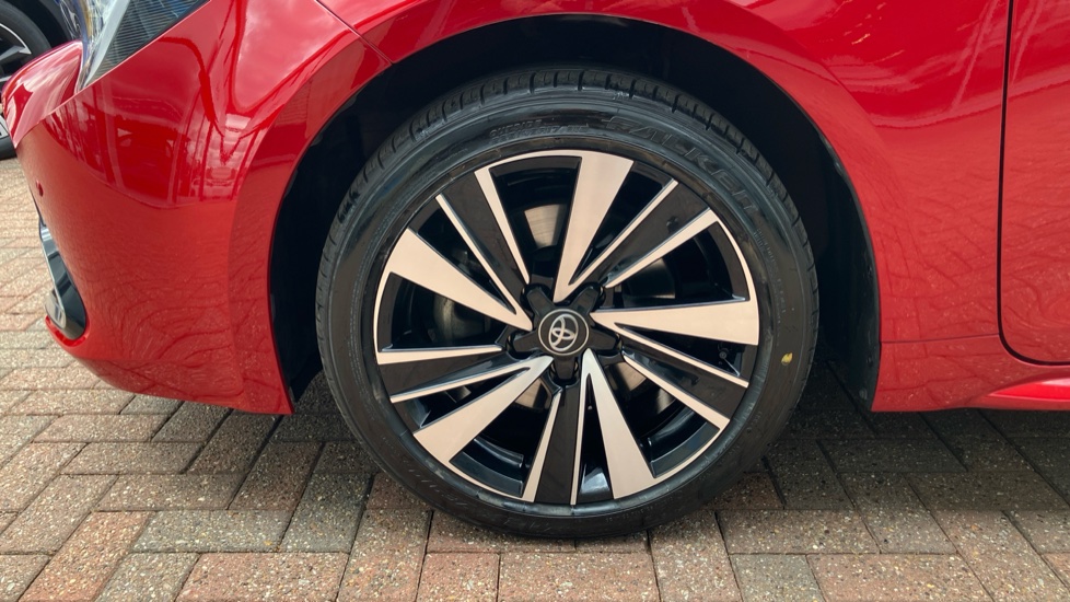 Toyota Corolla 2.0 Hybrid Design 5dr CVT Hybrid Hatchback - Image 42