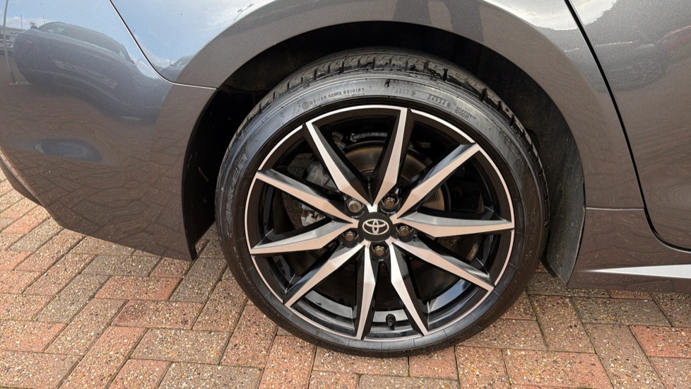 Toyota Corolla 2.0 Hybrid 178 GR Sport 5dr CVT Hybrid Estate - Image 42