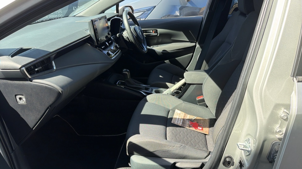 Toyota Corolla 2.0 VVT-i Hybrid Design 5dr CVT Hybrid Hatchback - Image 5