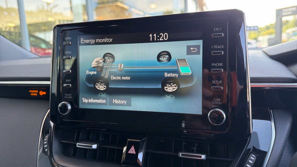 Toyota Corolla 2.0 VVT-i Hybrid Design 5dr CVT Hybrid Hatchback - Image 30
