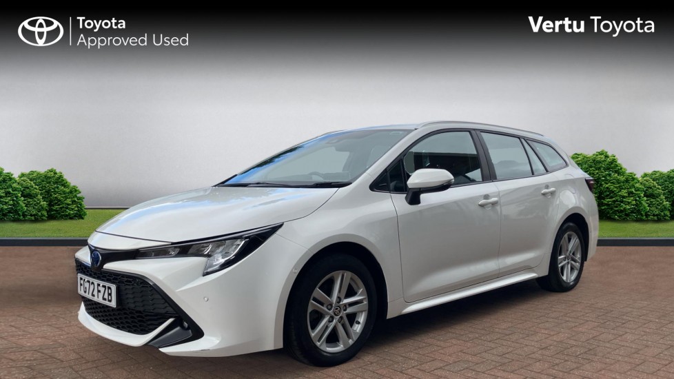 Toyota Corolla 1.8 VVT-i Hybrid Icon Tech 5dr CVT Hybrid Estate - Image 3