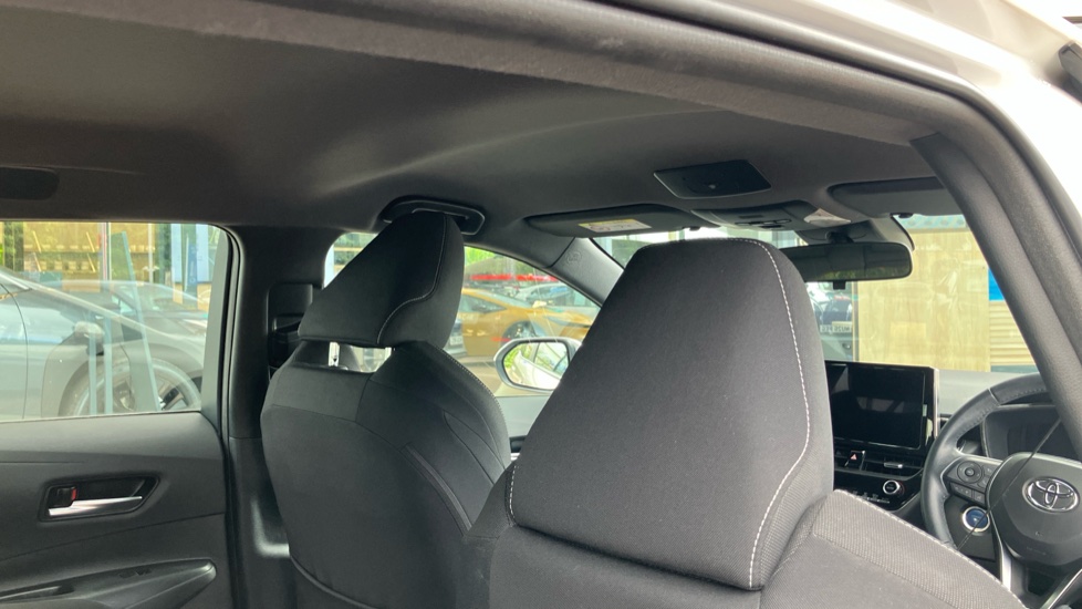 Toyota Corolla 1.8 VVT-i Hybrid Icon Tech 5dr CVT Hybrid Estate - Image 19