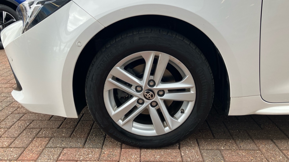 Toyota Corolla 1.8 VVT-i Hybrid Icon Tech 5dr CVT Hybrid Estate - Image 42