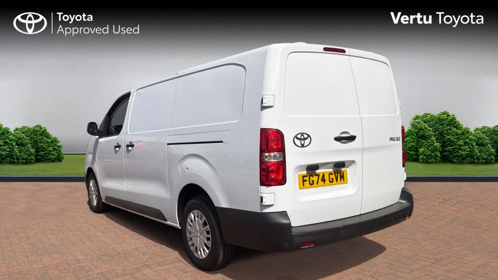 Toyota Proace L2 Diesel 2.0D 145 Icon Van - Image 4