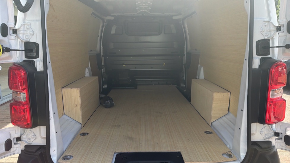 Toyota Proace L2 Diesel 2.0D 145 Icon Van - Image 13