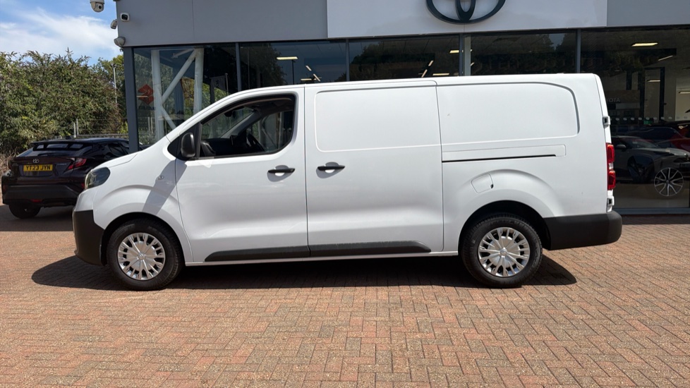 Toyota Proace L2 Diesel 2.0D 145 Icon Van - Image 24