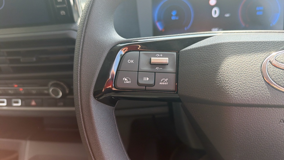 Toyota Proace L2 Diesel 2.0D 145 Icon Van - Image 35