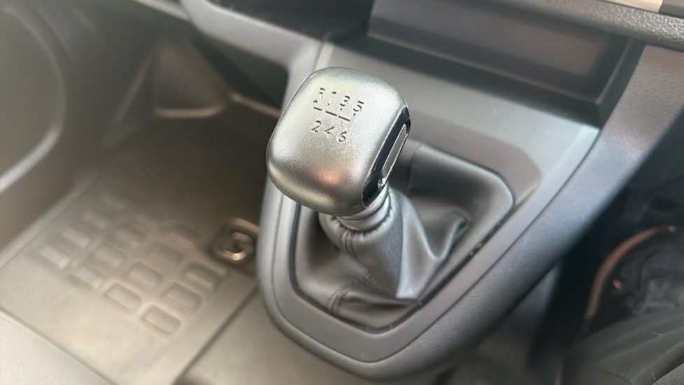 Toyota Proace L2 Diesel 2.0D 145 Icon Van - Image 38