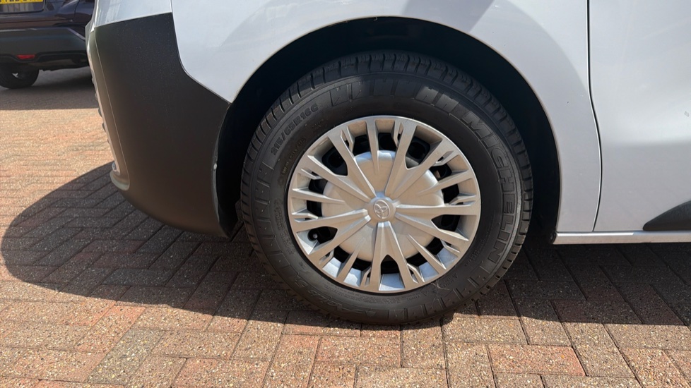 Toyota Proace L2 Diesel 2.0D 145 Icon Van - Image 41
