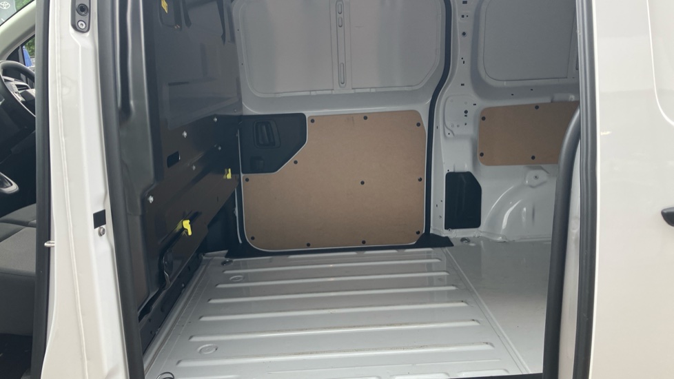 Toyota Proace L2 Diesel 2.0D 145 Icon Van - Image 15