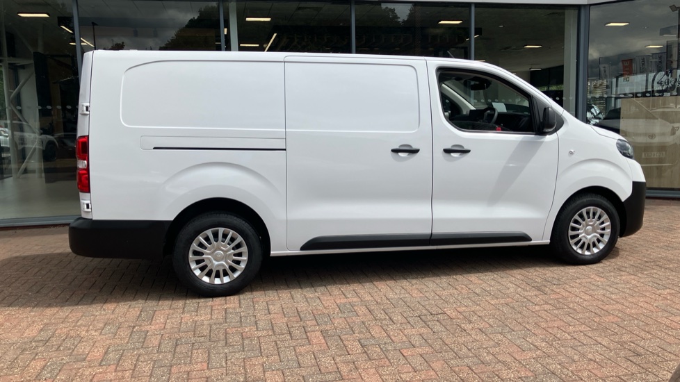 Toyota Proace L2 Diesel 2.0D 145 Icon Van - Image 23