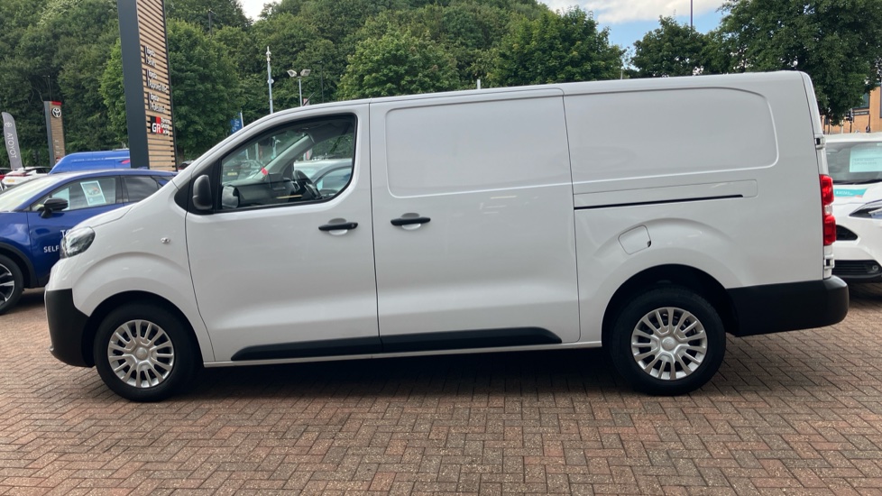 Toyota Proace L2 Diesel 2.0D 145 Icon Van - Image 24