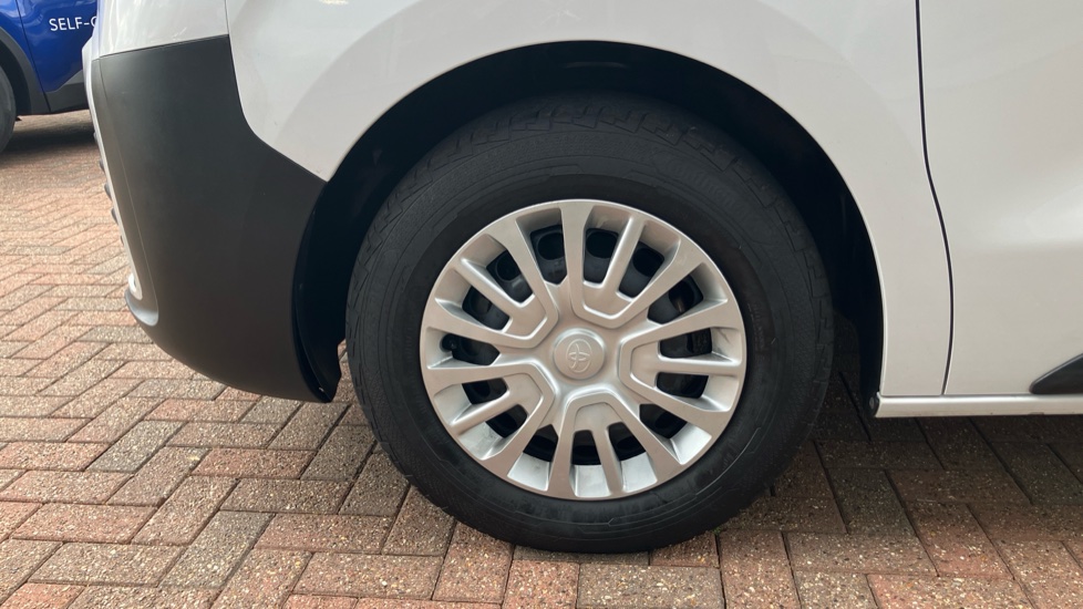 Toyota Proace L2 Diesel 2.0D 145 Icon Van - Image 42