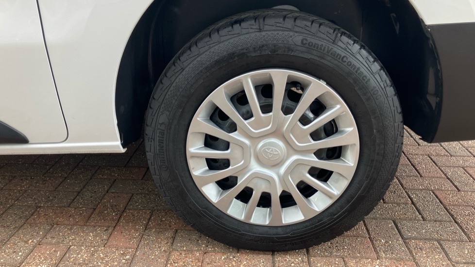 Toyota Proace L2 Diesel 2.0D 145 Icon Van - Image 43