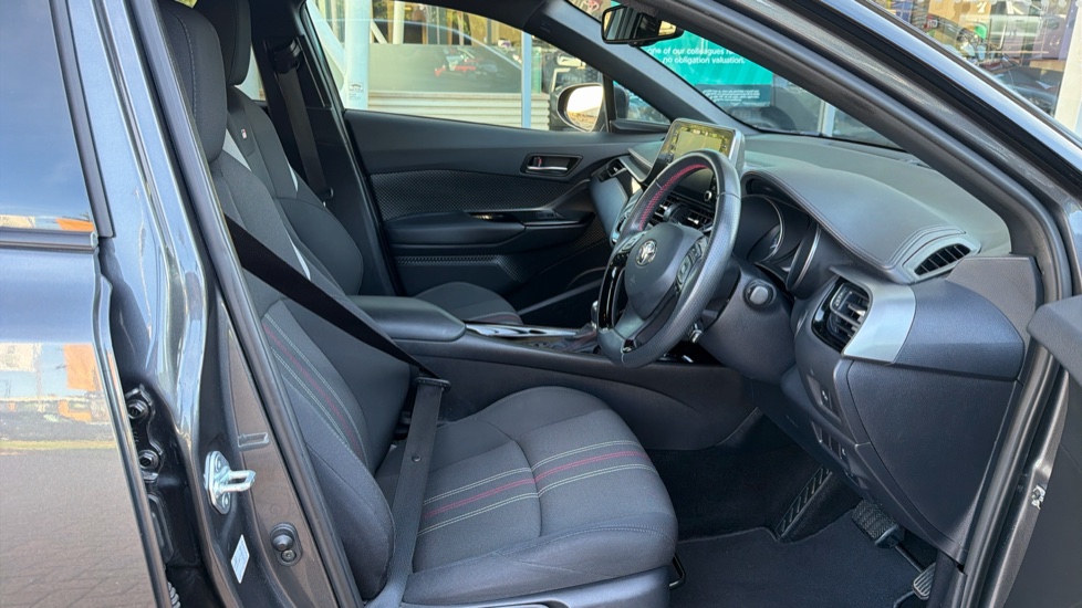 Toyota C-HR 2.0 Hybrid GR Sport 5dr CVT Hybrid Hatchback - Image 12