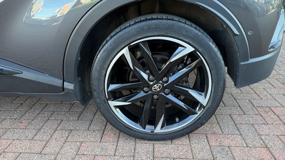 Toyota C-HR 2.0 Hybrid GR Sport 5dr CVT Hybrid Hatchback - Image 44
