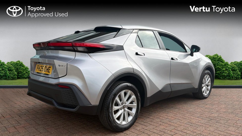 Toyota C-HR 1.8 Hybrid Icon 5dr CVT Hybrid Hatchback - Image 2