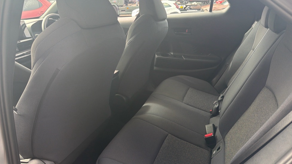 Toyota C-HR 1.8 Hybrid Icon 5dr CVT Hybrid Hatchback - Image 15