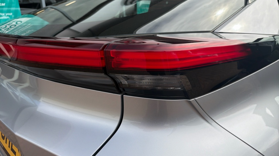 Toyota C-HR 1.8 Hybrid Icon 5dr CVT Hybrid Hatchback - Image 21