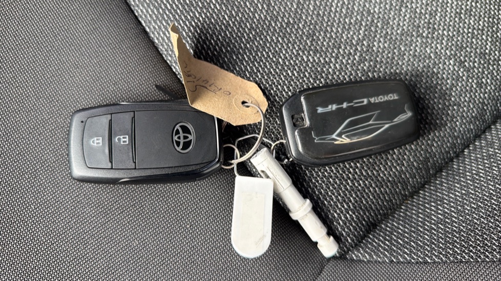 Toyota C-HR 1.8 Hybrid Icon 5dr CVT Hybrid Hatchback - Image 28