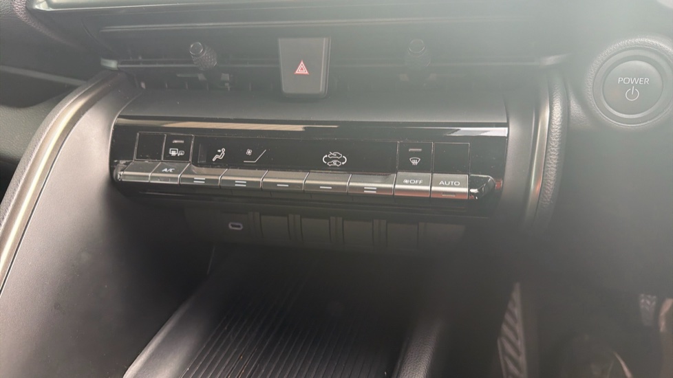 Toyota C-HR 1.8 Hybrid Icon 5dr CVT Hybrid Hatchback - Image 38