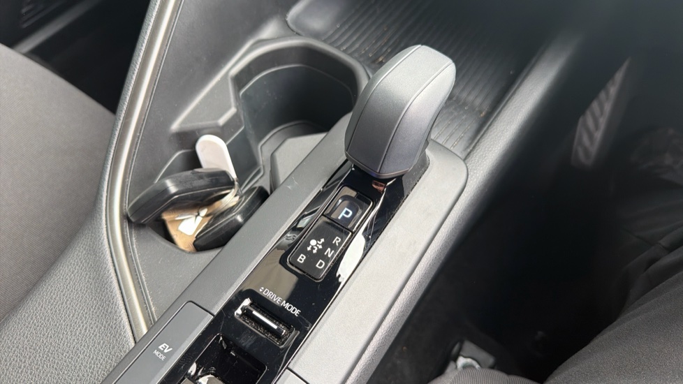 Toyota C-HR 1.8 Hybrid Icon 5dr CVT Hybrid Hatchback - Image 39