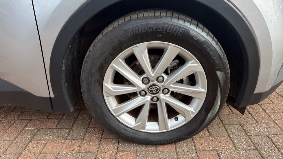 Toyota C-HR 1.8 Hybrid Icon 5dr CVT Hybrid Hatchback - Image 40