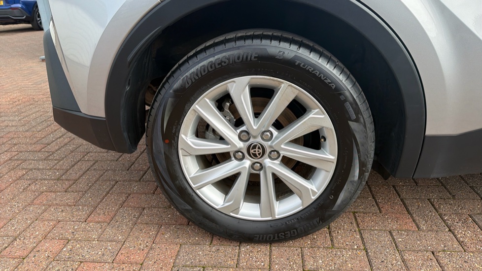 Toyota C-HR 1.8 Hybrid Icon 5dr CVT Hybrid Hatchback - Image 41