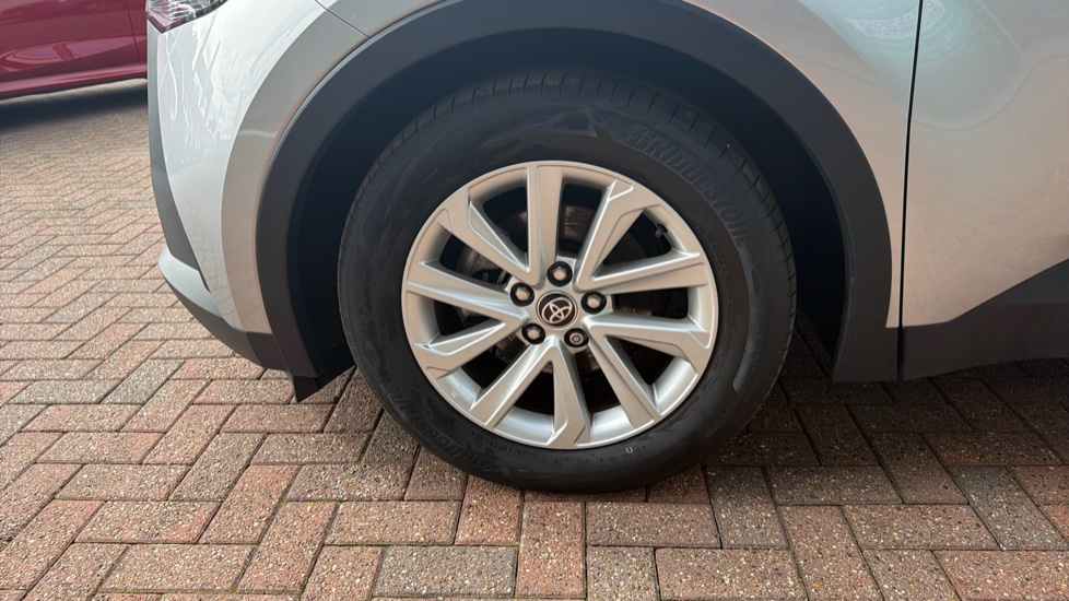 Toyota C-HR 1.8 Hybrid Icon 5dr CVT Hybrid Hatchback - Image 42
