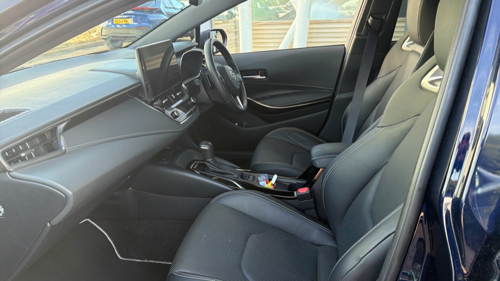 Toyota Corolla 2.0 Hybrid Excel 5dr CVT Hybrid Hatchback - Image 5