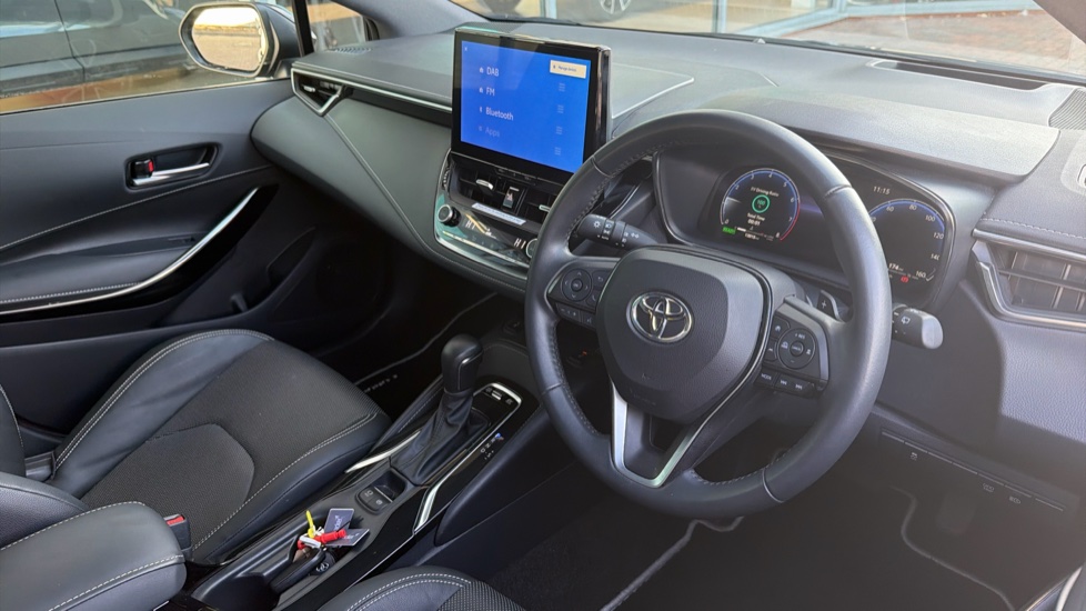 Toyota Corolla 2.0 Hybrid Excel 5dr CVT Hybrid Hatchback - Image 6