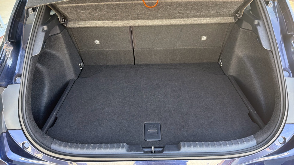 Toyota Corolla 2.0 Hybrid Excel 5dr CVT Hybrid Hatchback - Image 13