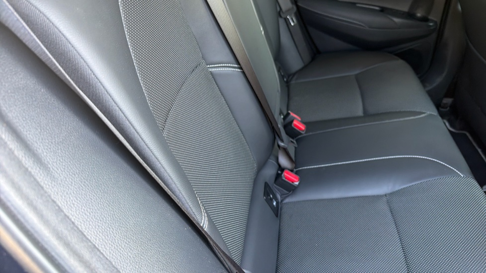 Toyota Corolla 2.0 Hybrid Excel 5dr CVT Hybrid Hatchback - Image 14