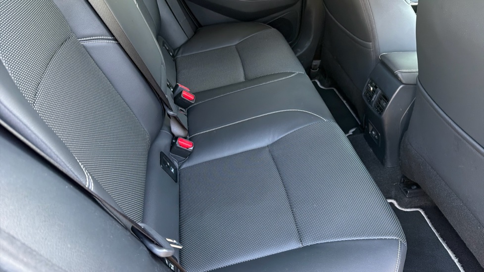 Toyota Corolla 2.0 Hybrid Excel 5dr CVT Hybrid Hatchback - Image 17