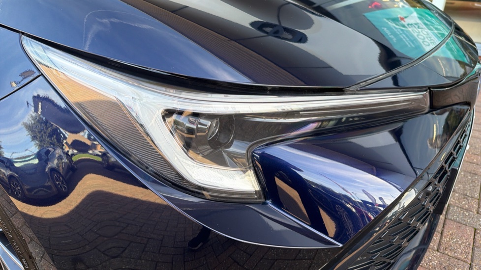 Toyota Corolla 2.0 Hybrid Excel 5dr CVT Hybrid Hatchback - Image 20