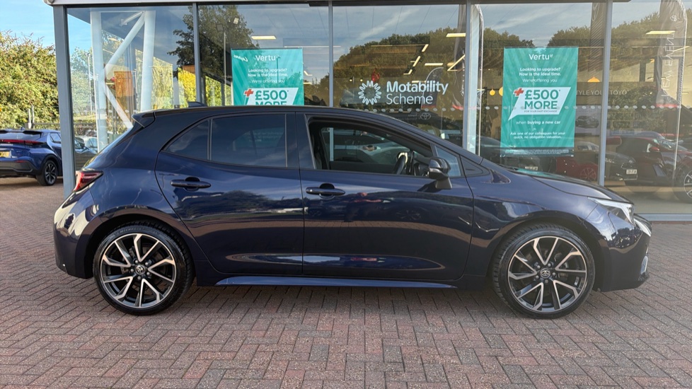 Toyota Corolla 2.0 Hybrid Excel 5dr CVT Hybrid Hatchback - Image 23