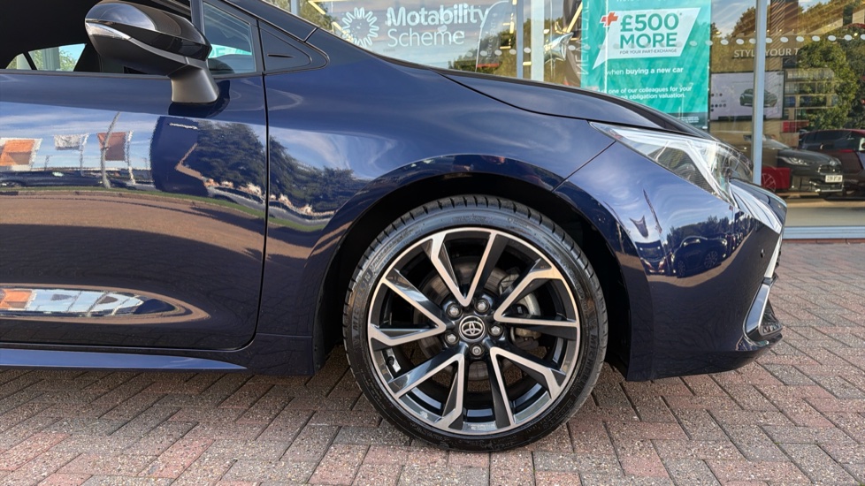 Toyota Corolla 2.0 Hybrid Excel 5dr CVT Hybrid Hatchback - Image 25