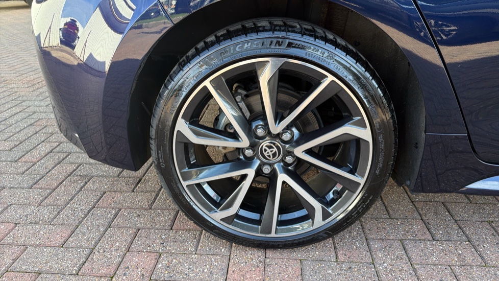 Toyota Corolla 2.0 Hybrid Excel 5dr CVT Hybrid Hatchback - Image 42