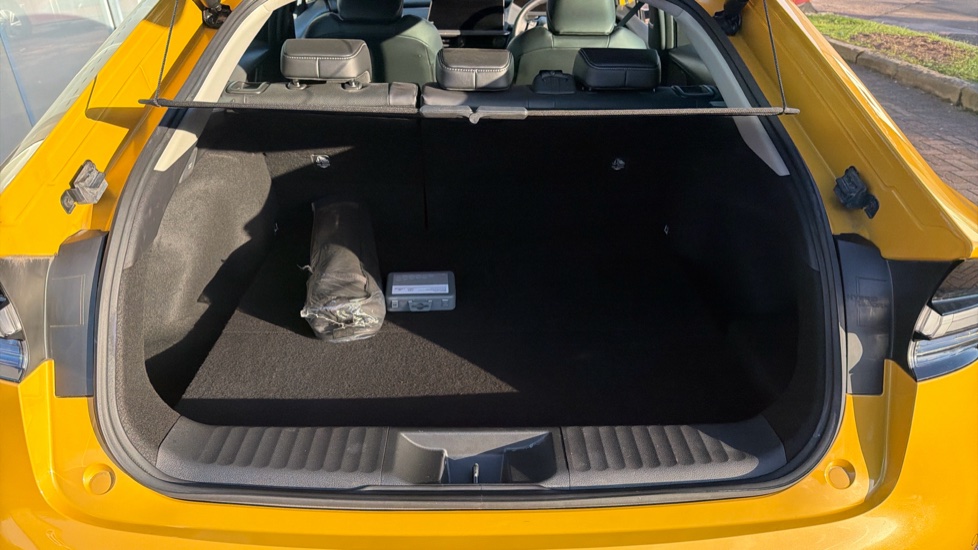 Toyota Prius 2.0 PHEV Excel 5dr CVT Hatchback - Image 14