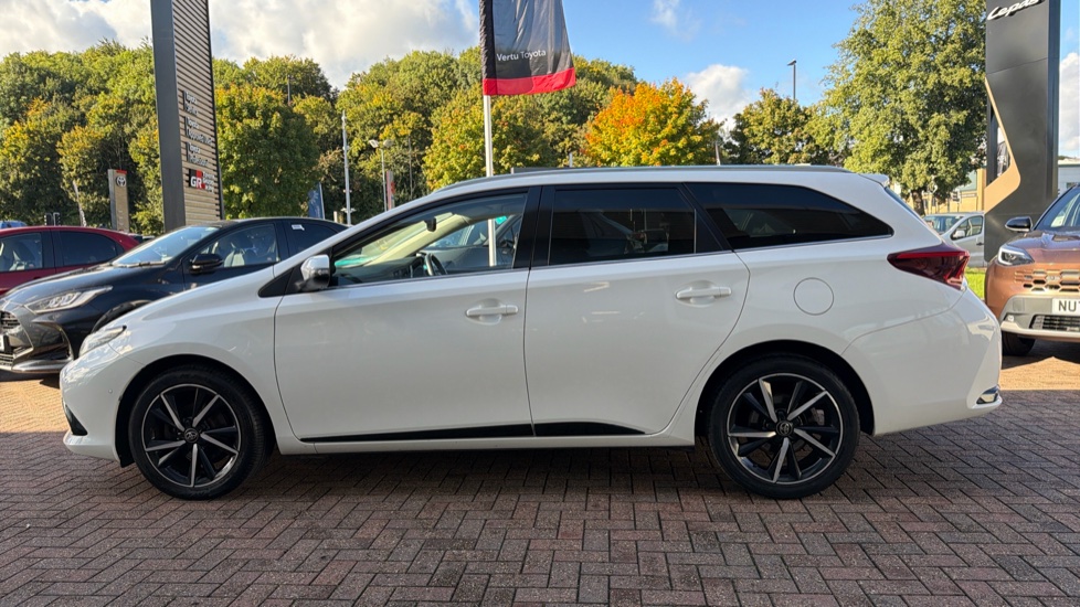 Toyota Auris 1.2T Design TSS 5dr Petrol Estate - Image 24