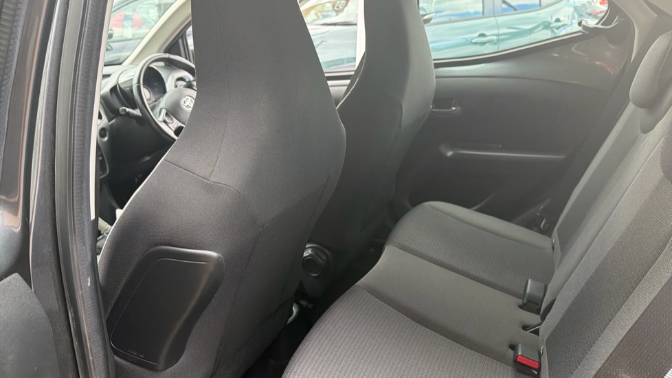 Toyota Aygo 1.0 VVT-i X-Play TSS 5dr Petrol Hatchback - Image 15