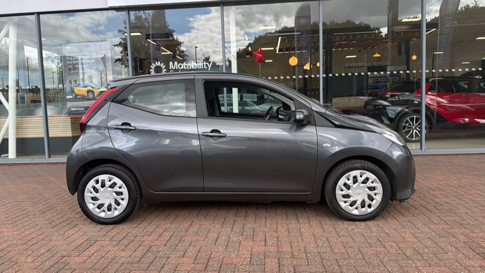 Toyota Aygo 1.0 VVT-i X-Play TSS 5dr Petrol Hatchback - Image 23