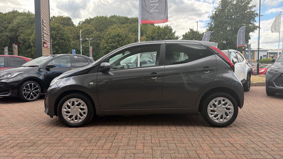 Toyota Aygo 1.0 VVT-i X-Play TSS 5dr Petrol Hatchback - Image 24