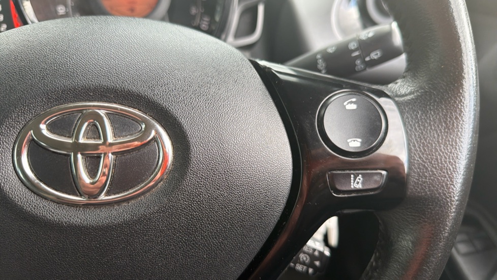 Toyota Aygo 1.0 VVT-i X-Play TSS 5dr Petrol Hatchback - Image 37